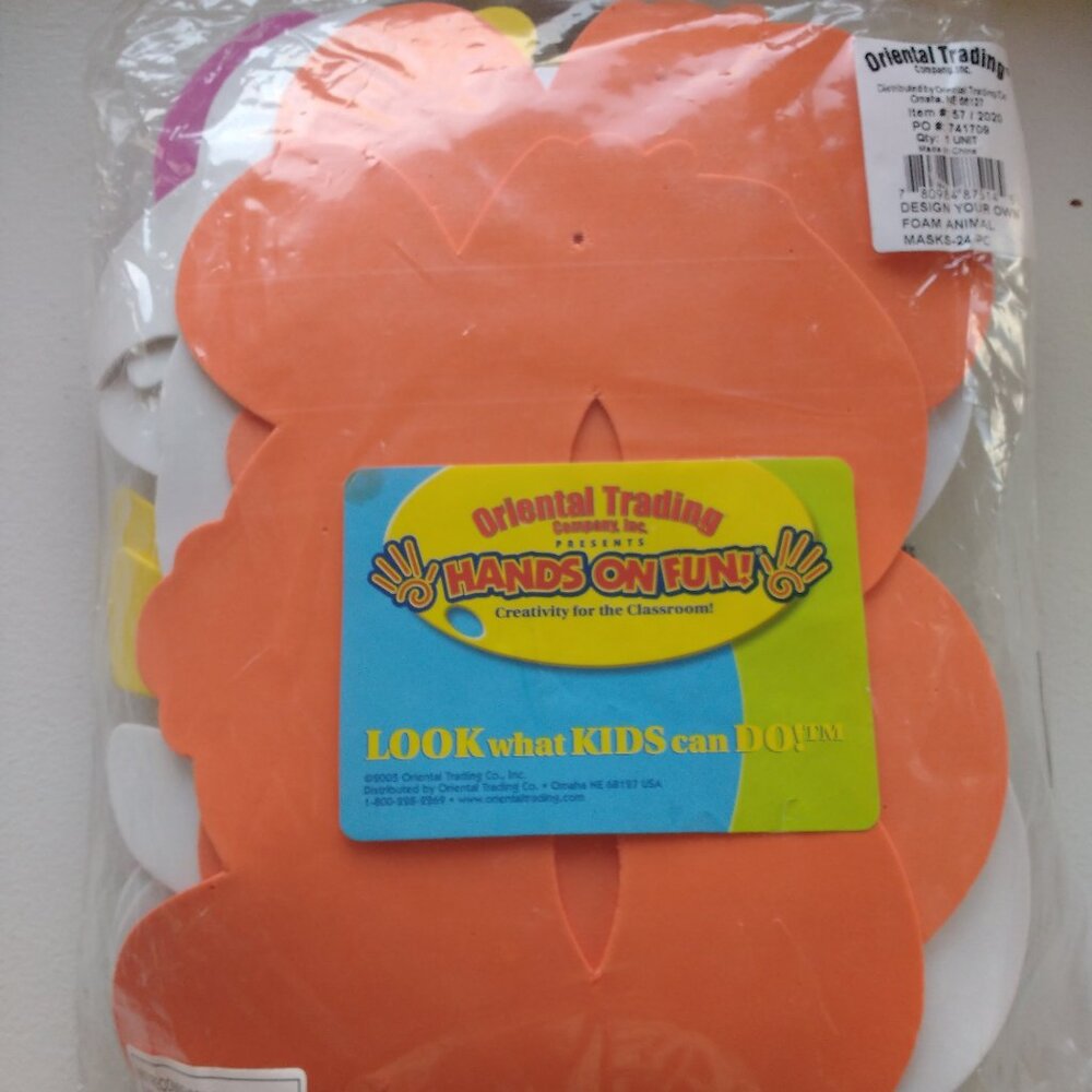 DIY Craft Kit: Hands on Fun Design your own Foam Zoo Animal Masks x 24 New